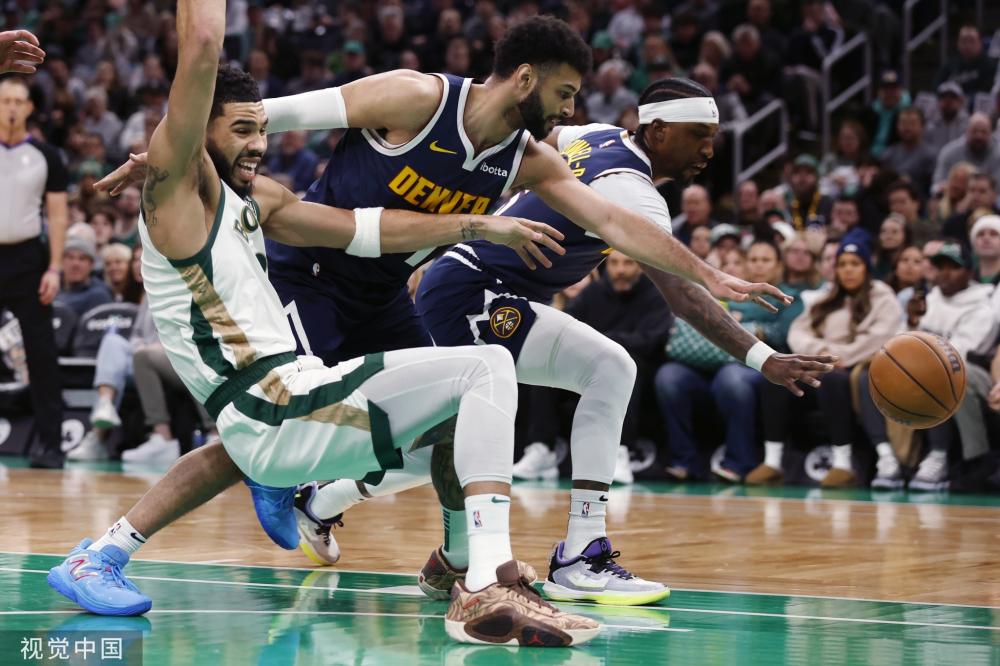 赛前对球员 赛前对球员